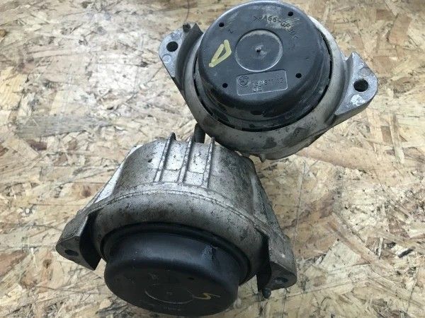 Suport motor BMW Seria 1 E81 2011 cod 13981112
