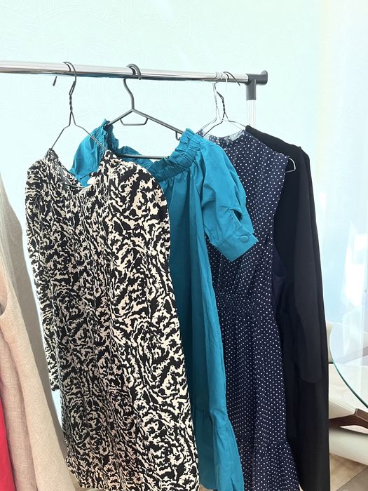 Vand lot 10 rochii Zara