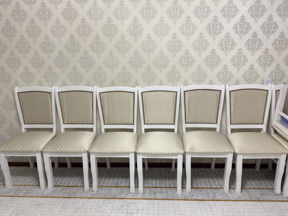 Продам стулья для гостей