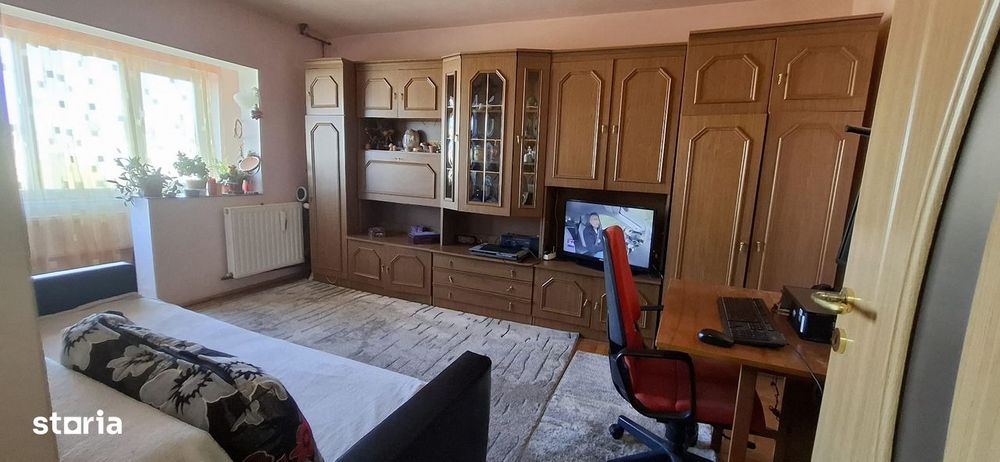 Proprietar, vand garsoniera