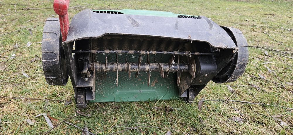 Scarificator gazon Grunman