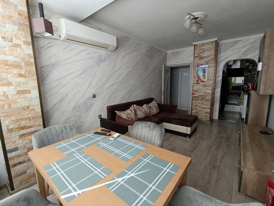 Продава се Тристаен апартамент в Велико Търново, Център - 72 кв.м за 2431 €/кв.м - Снимка #2