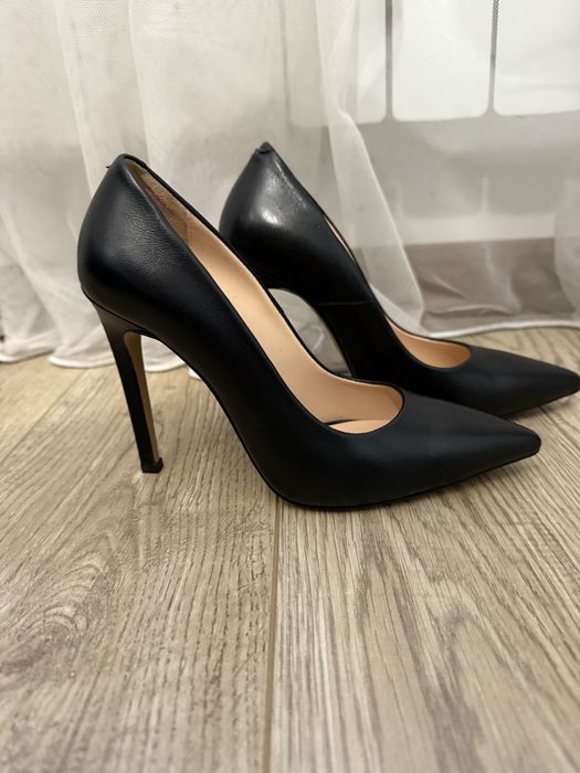 Туфли кожанные и замшевые