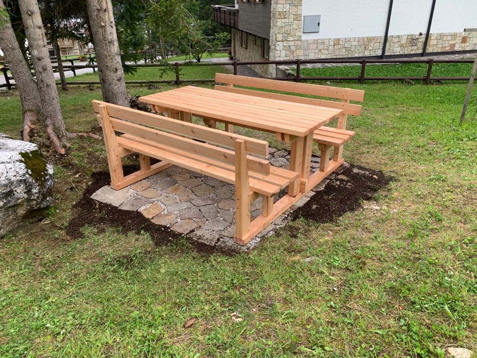 Lambriu, cherestea, grinzi, produse brute sau finisate jiluite.