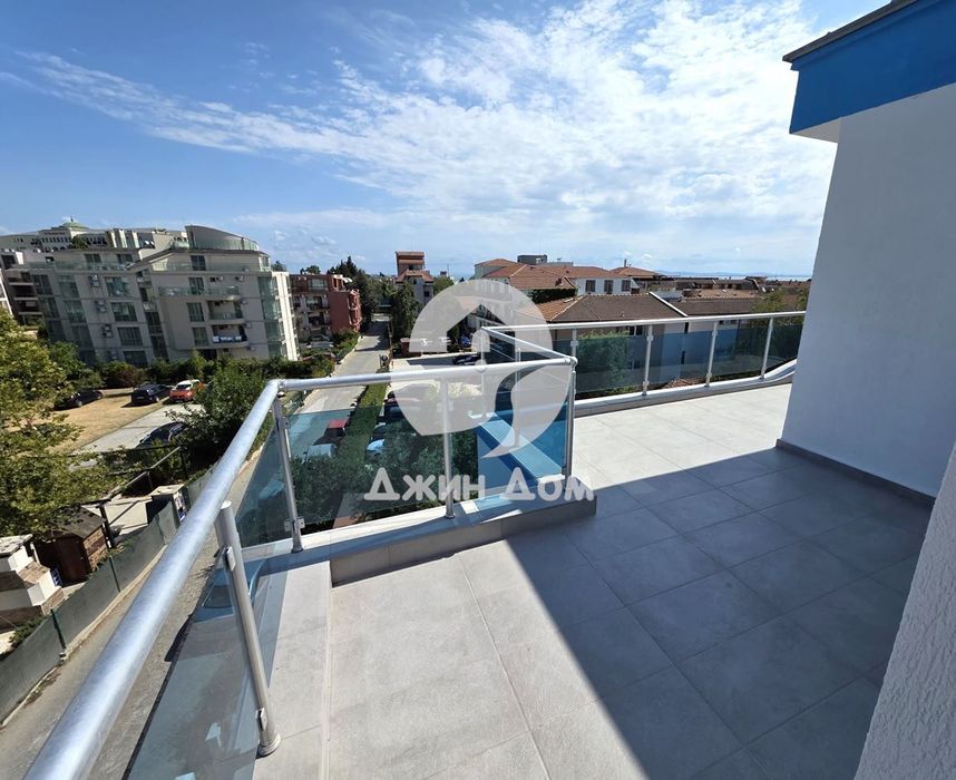 Продава се Тристаен апартамент в Несебър - 182 кв.м за 577 €/кв.м - Снимка #11