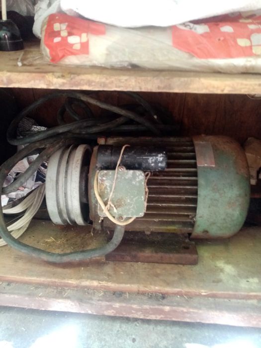 Елетромотор Български 4 киловата.