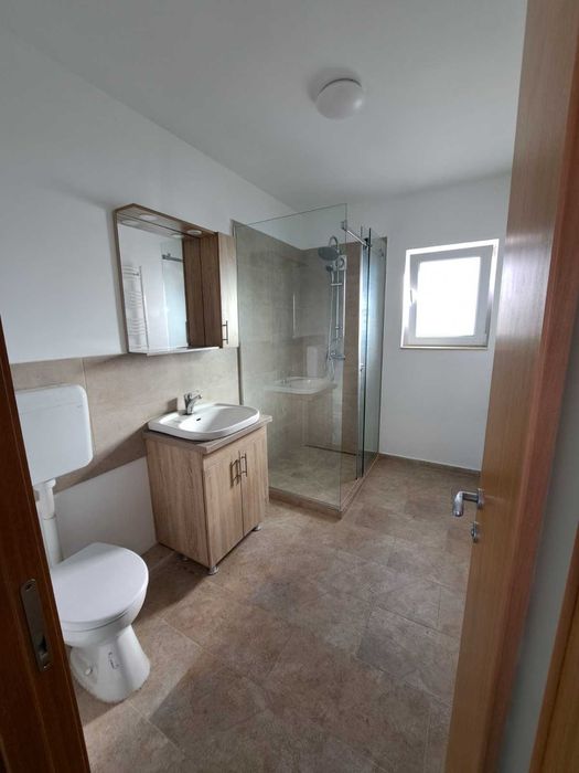 Închiriere apartament 3 camere – ideal pentru sediu firmă