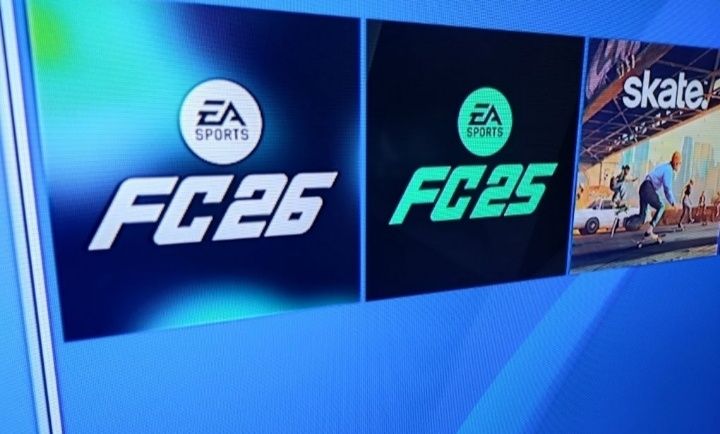 PS4 SLIM много игр фифа26 есть.