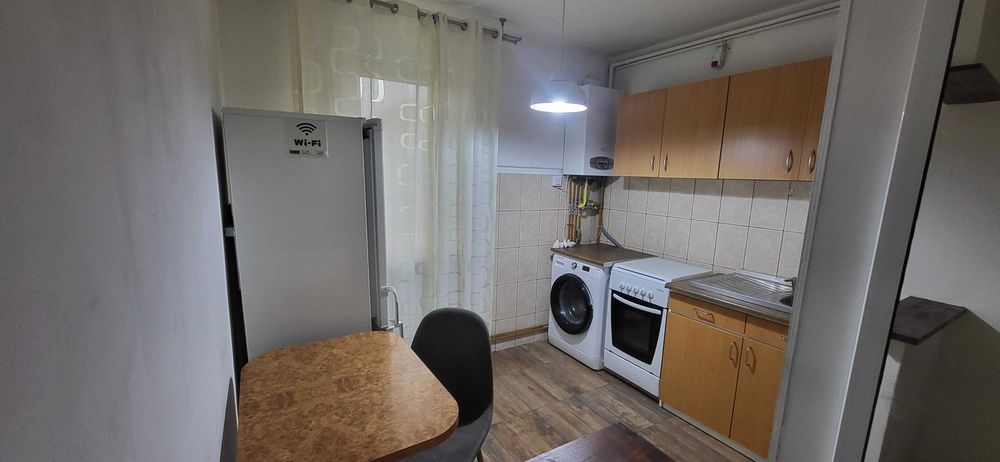 Garsoniera de închiriat zona Făget
