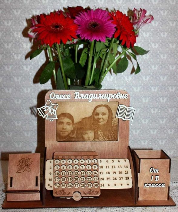 Органайзер с фоторамкой и вечным календарём