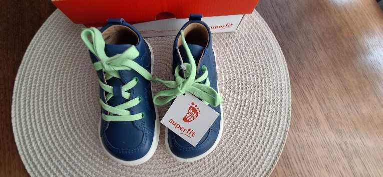 Нови боси сникърси/обувки/маратонки на Superfit - н. 20