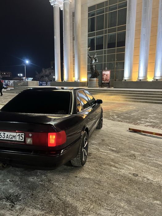 Продаи Ауди 100 с4