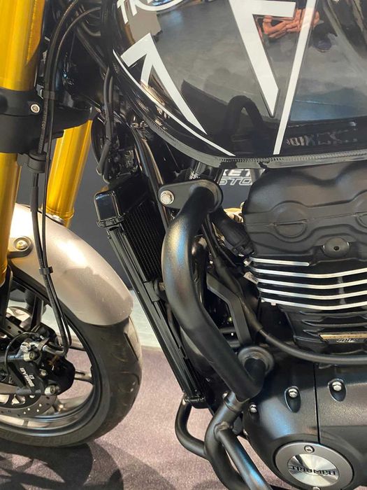 Motocicleta Triumph Speed 400 2025 Second | Rate | Leasing