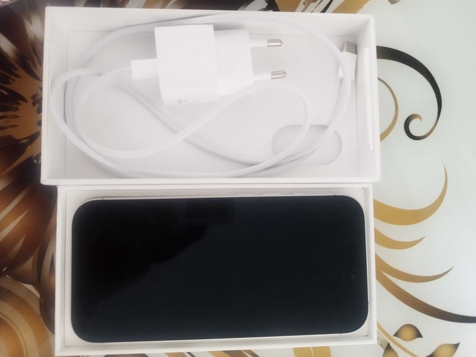 Iphone 17 продавам