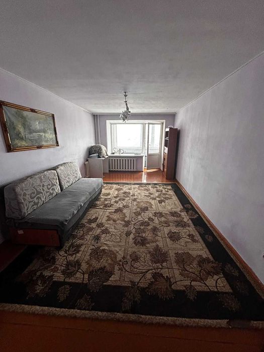продам 2 комн Зайсан 1995 кирпич