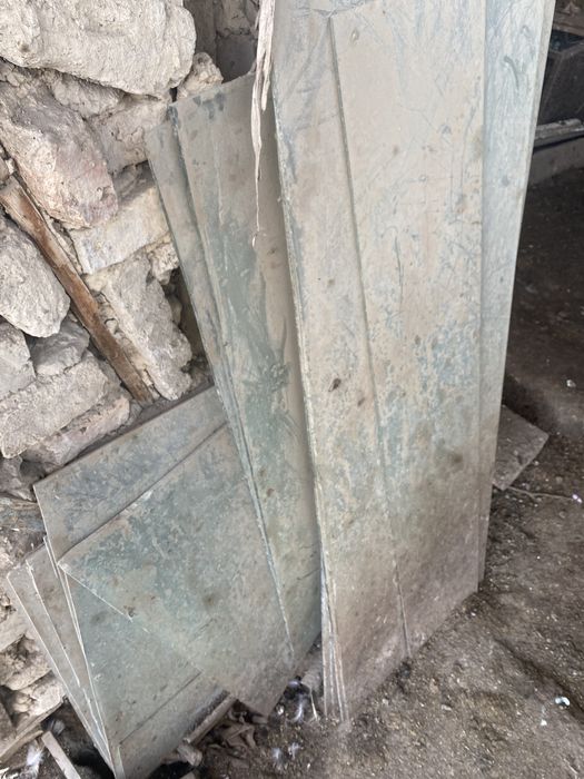 Продаются стекла,аквариумные.Цена договорная.