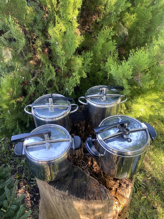 LAGOSTINA ITALY / Италия качествена тенджера под налягане 9 литра