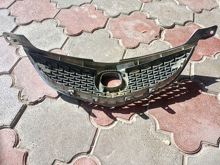 Решетка радиатора Мазда