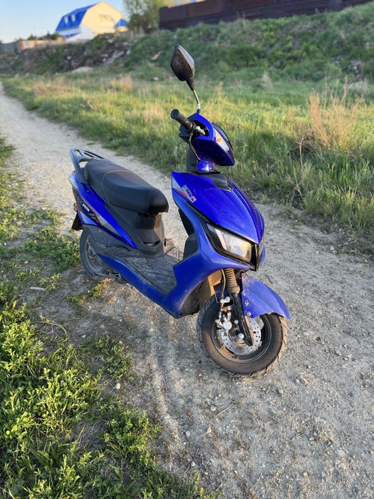 Скутер м8 125 кубов