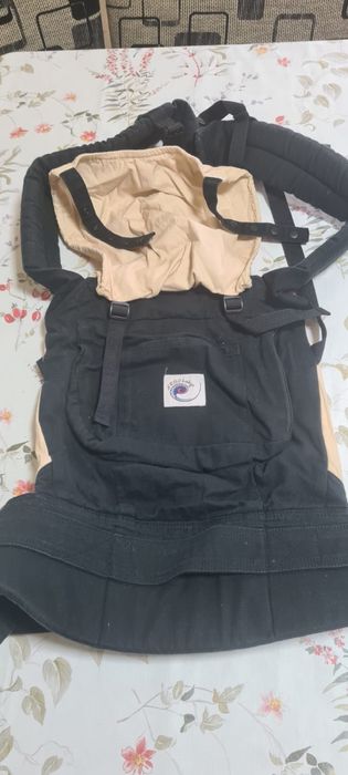 Marsupiu bebelusi Ergo Baby