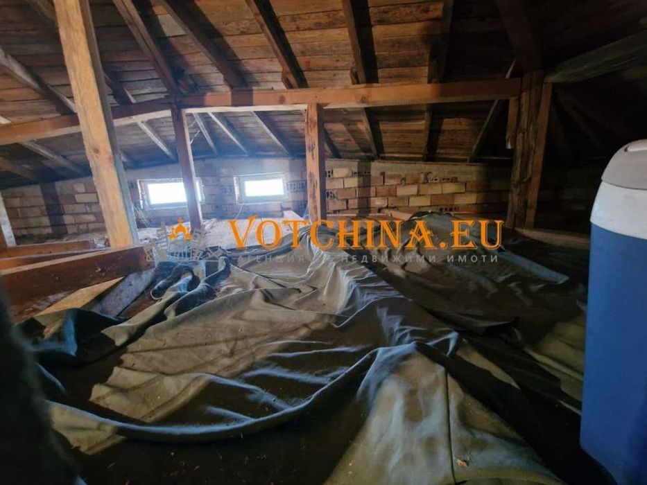 Едноетажна къща с голям двор в село Славеево