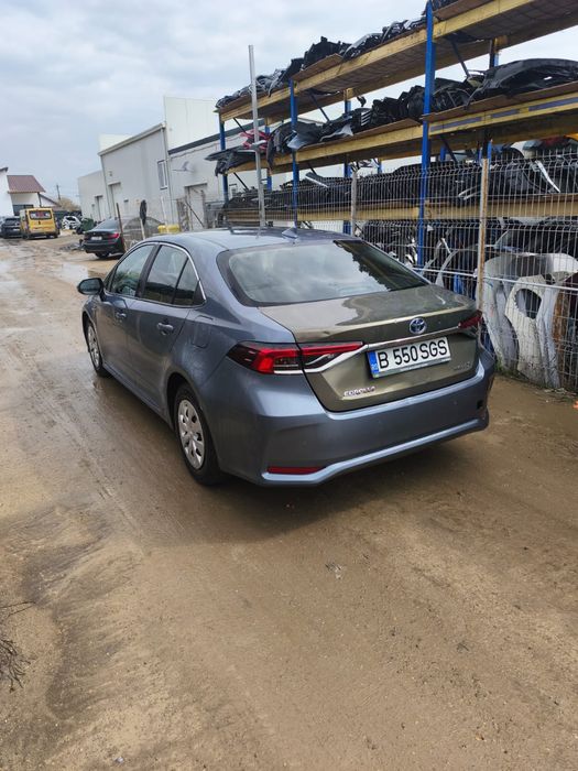 Toyota Corolla 2021 77.000 KM HIBRID usor avariat / avariate