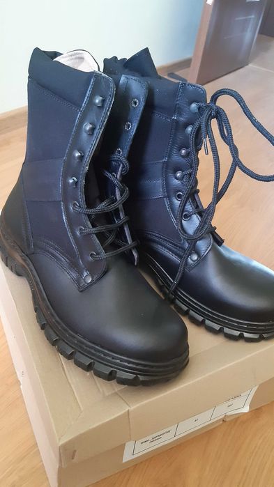 Обувки/ кубинки /специални зимни, летни и боти.