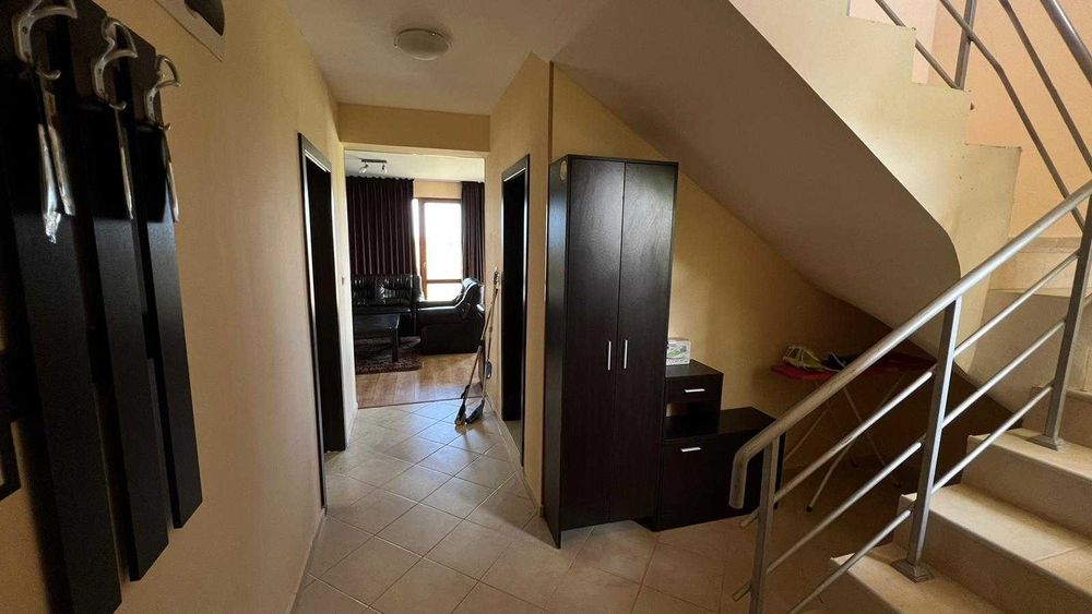 Продава нова 2 етажна къща с собствен басейн в с. Гюльовца