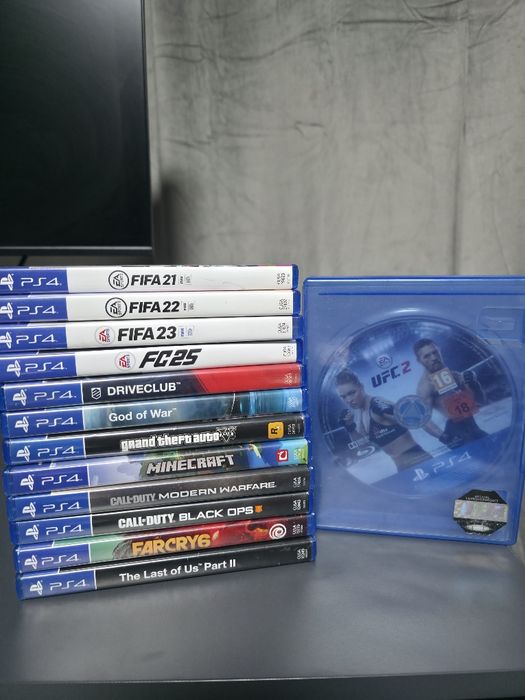 Продавам Playstation 4 slim