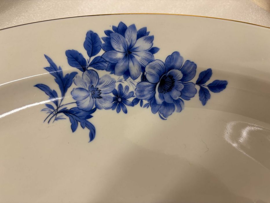 НОВ Български порцеланов сервиз за хранене - 25 части - Ретро !