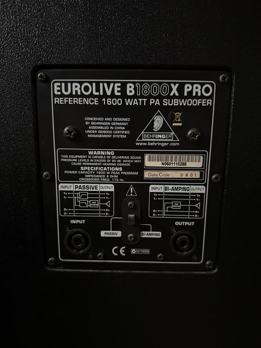 Vând sau schimb  2 subwoofer  EUROLiVE B1800XPRO