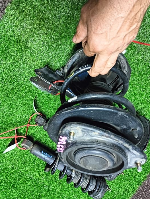 Стойки Субару Легаси.