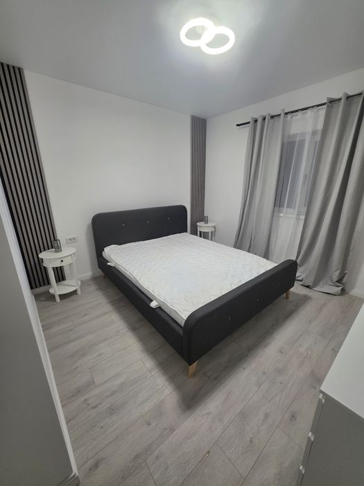 Inchiriez apartament,2 camere,bloc nou,crisul repede vis a vis de restaurantul" TRATTORIA"
