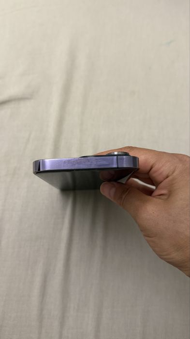 Iphone 14Pro purple
