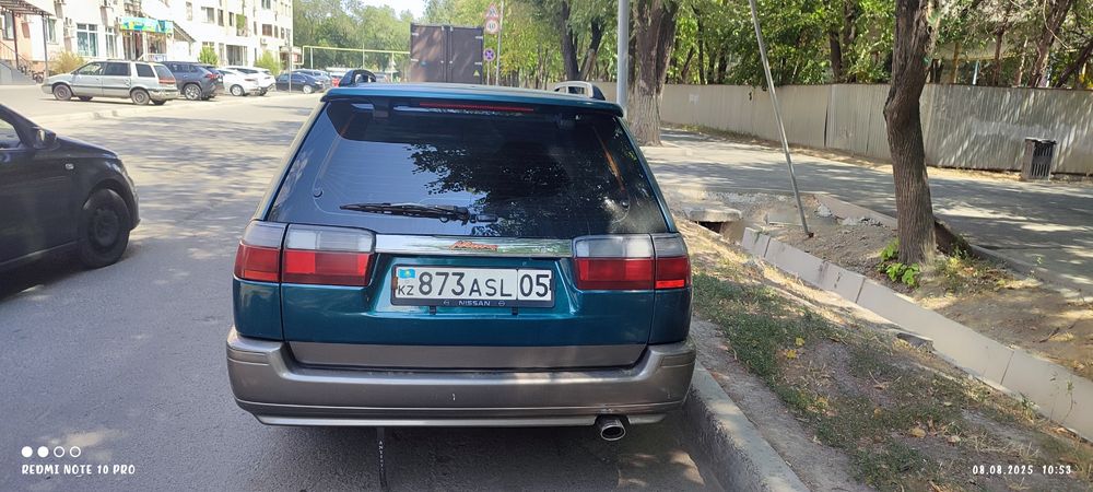 Nissan Avenir 1995