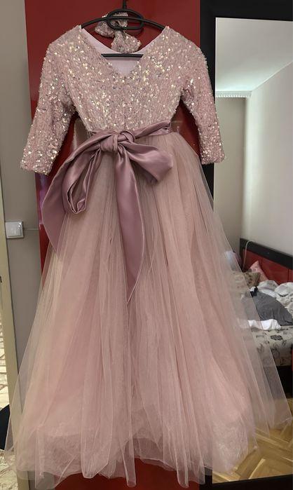 Рокля с тюл в розов цвят