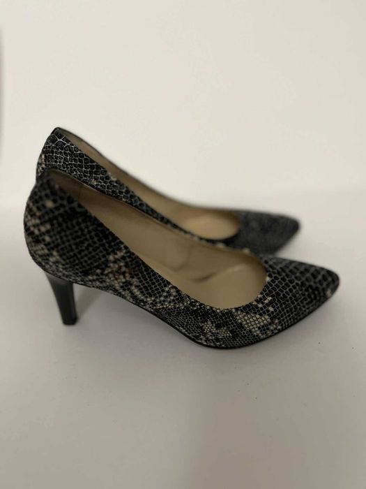 Pantofi din piele marime 37