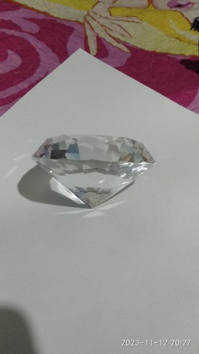 Продам сувениры вид брилианта
