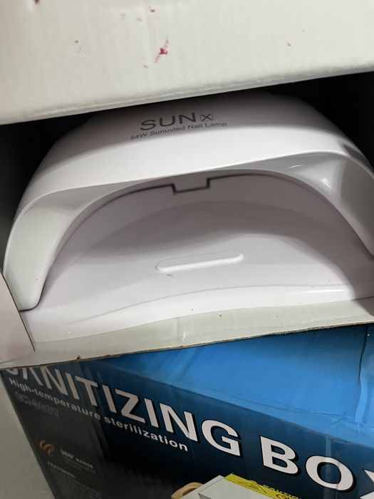 Лампа для ногтей