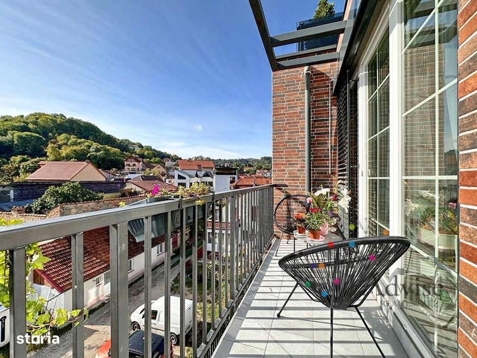 Penthouse Exclusivist în Brasovul Vechi | Terasă 46 mp | Parcare Inclu