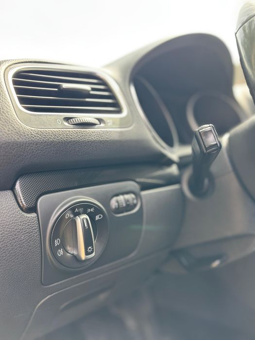 Vând Golf 6 1.6tdi