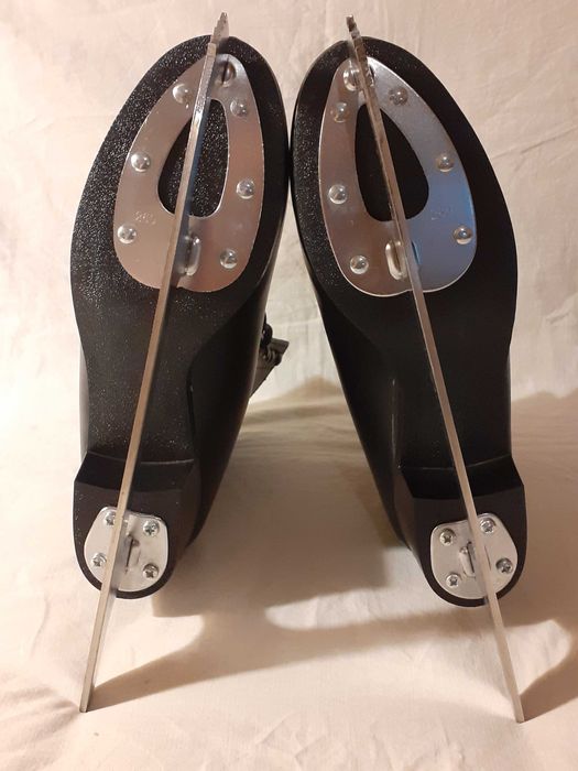 Коньки фигурные мужские - продам.