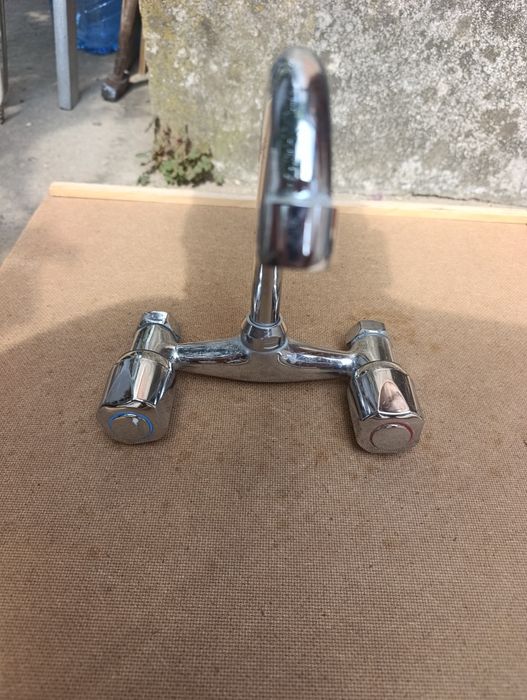 2броя Смесители за кухня