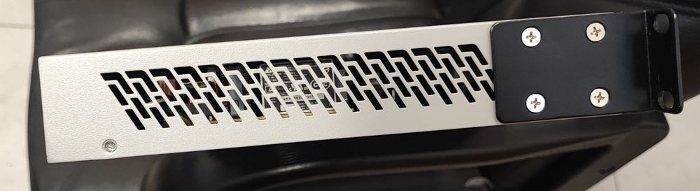 Swich Cisco SG500-28