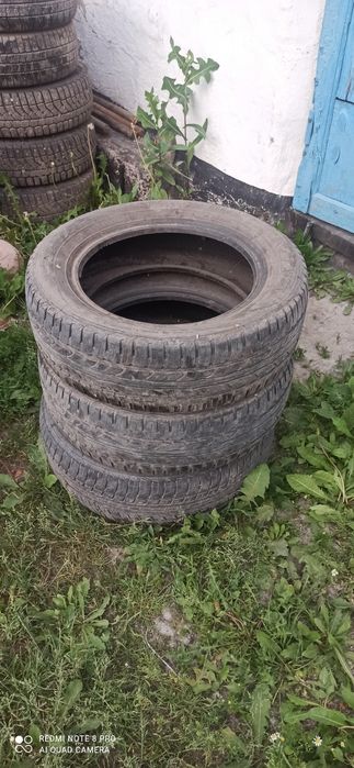 Три покрышки р15