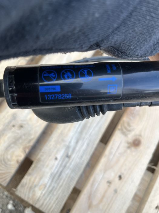 Адаптивен амортисьр за багажник за Опел Инсигния А комби