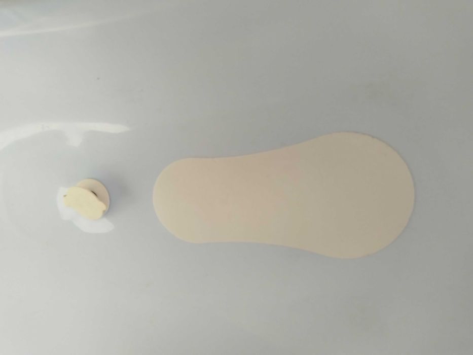 Бебешка вана с анатомична форма и оттичане 80 cm, светло синя