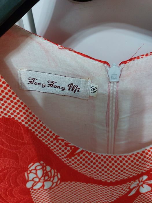 Продам платья детские
