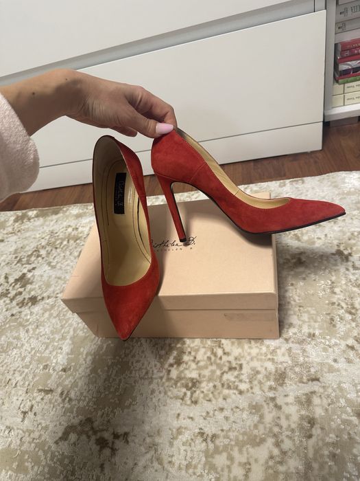 Pantofi stiletto musette 38 rosii, noi