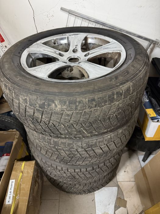 Продам диски с резиной R20